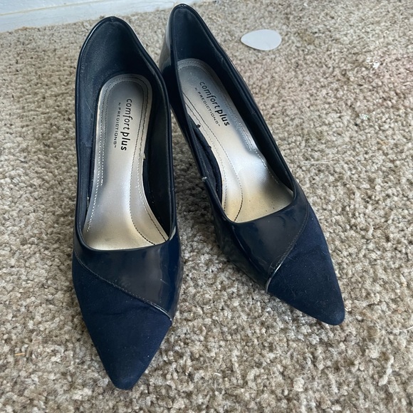 COPY - Navy comfort plus heels